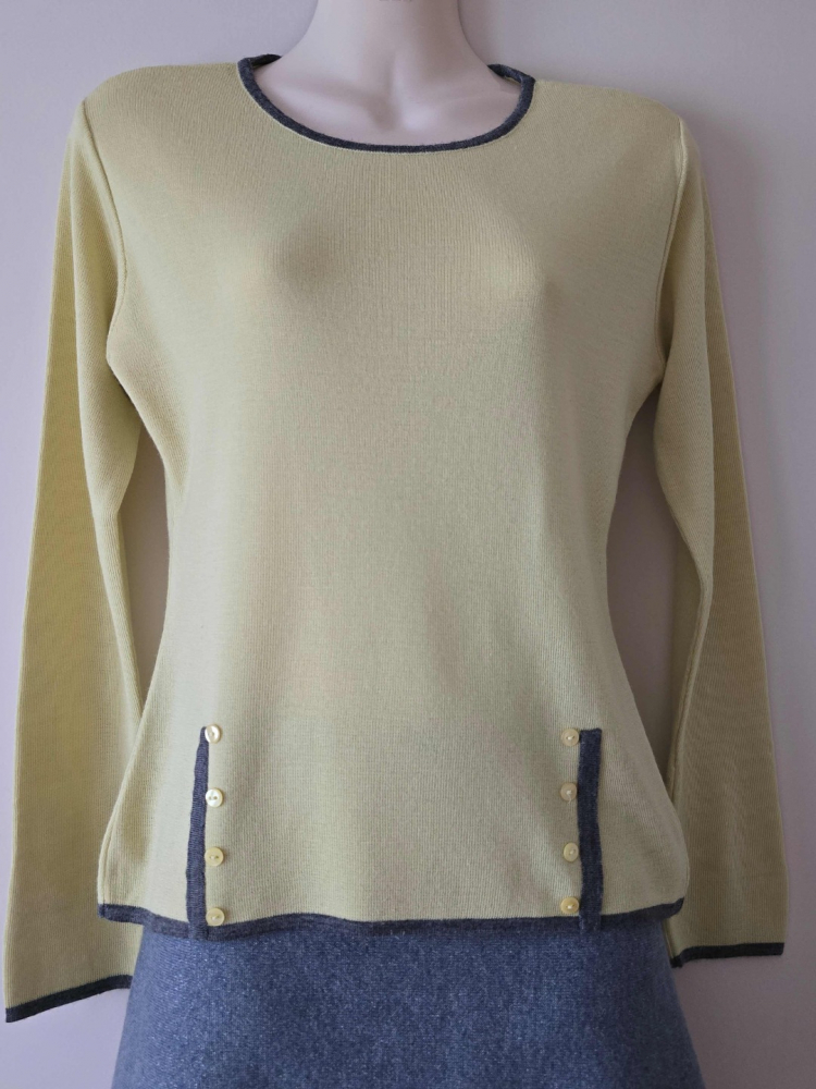 Alain Manoukian Joli petit pull neuf Manoukian en laine très douce