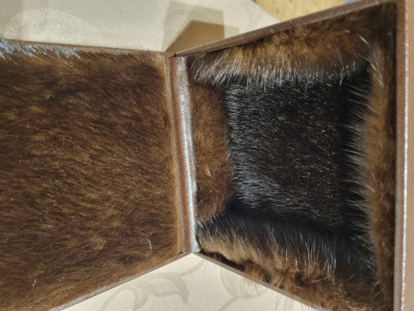 Boucheron Boîte à bijoux en cuir et vison