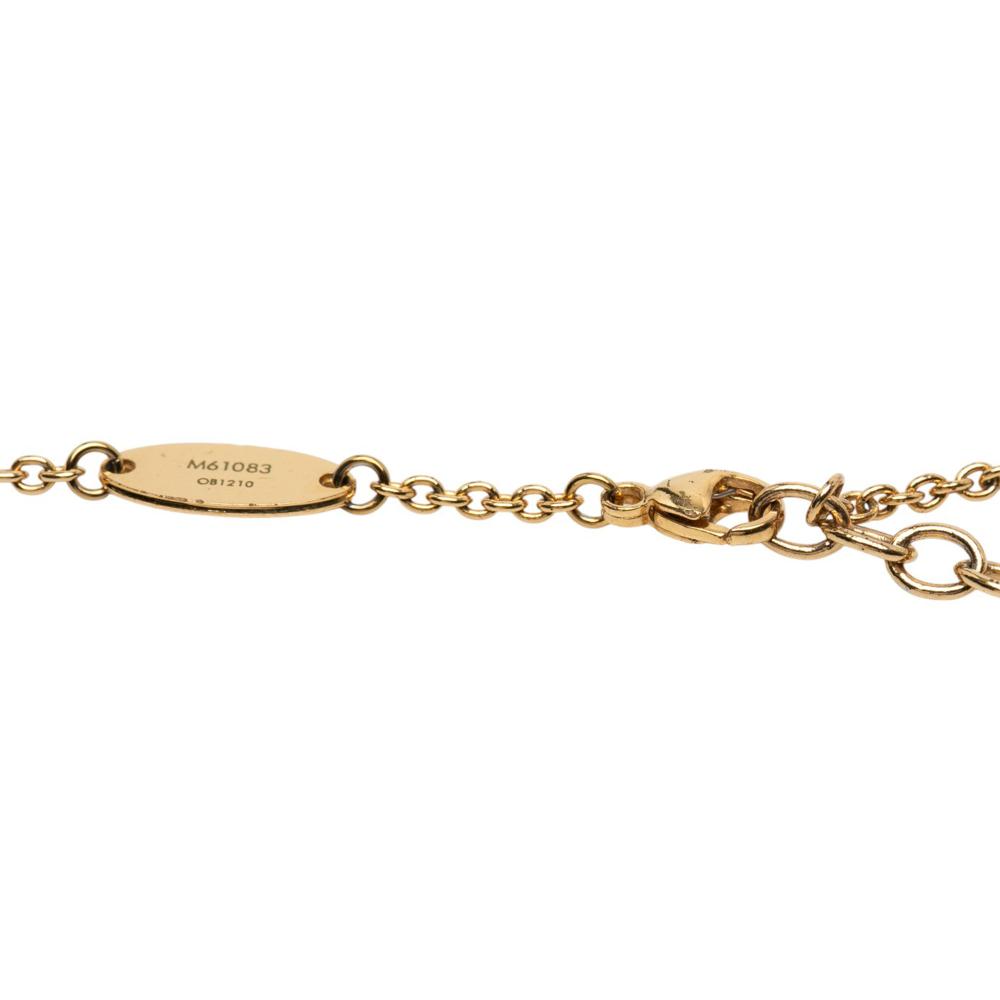 Louis Vuitton AB Louis Vuitton Gold Gold Plated Metal Essential V Pendant Necklace Italy