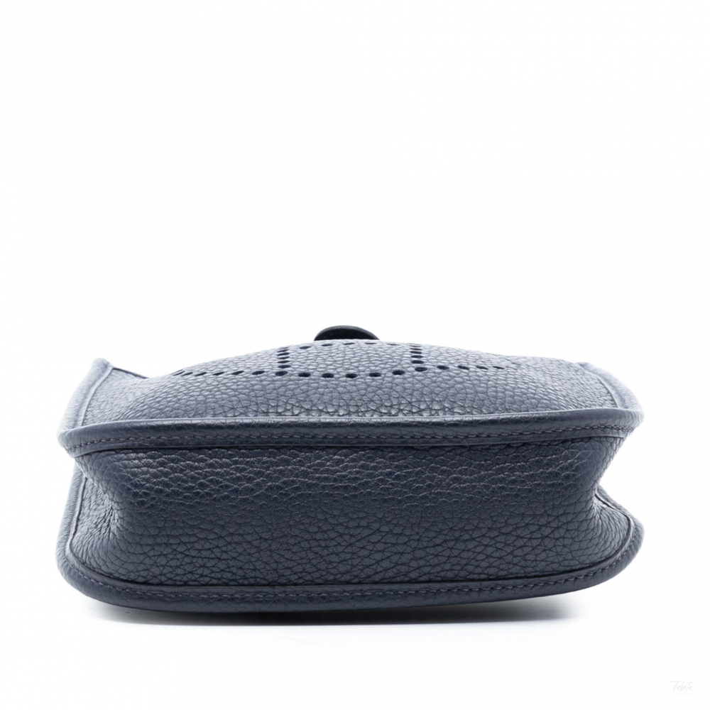 Hermès Evelyne 16 TPM Taurillon Clemence Leather Amazone Hobo Crossbody Bleu Nuit