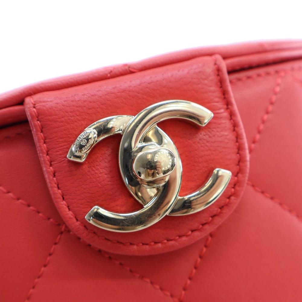 Chanel Red Small Quilted Lambskin Resin Elegant Chain Tubular Vanity Case France
