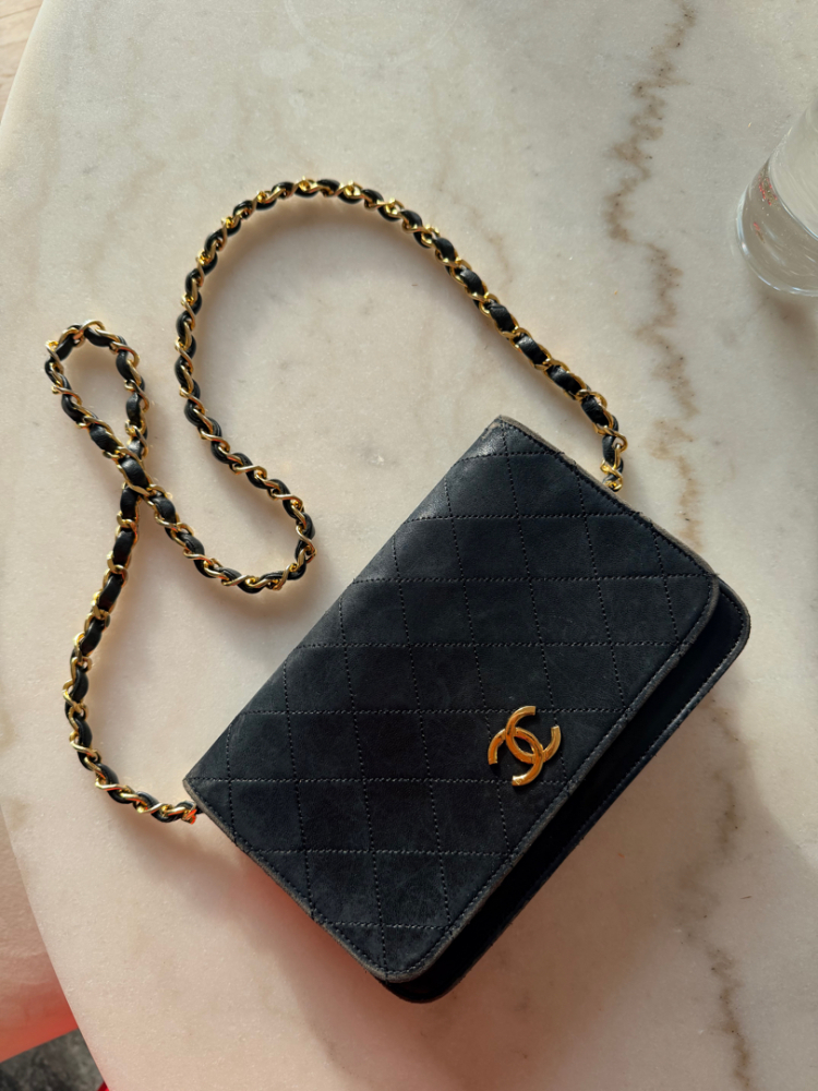 Chanel Wallet On Chain