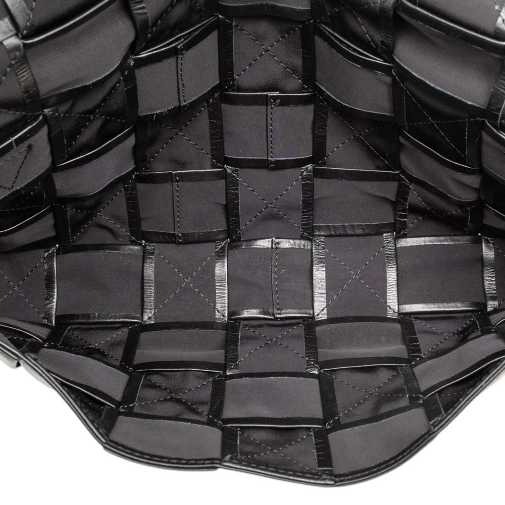 Bottega Veneta AB Bottega Veneta Black Calf Leather Stretch Paper skin Intrecciato Cassette Belt Bag Italy