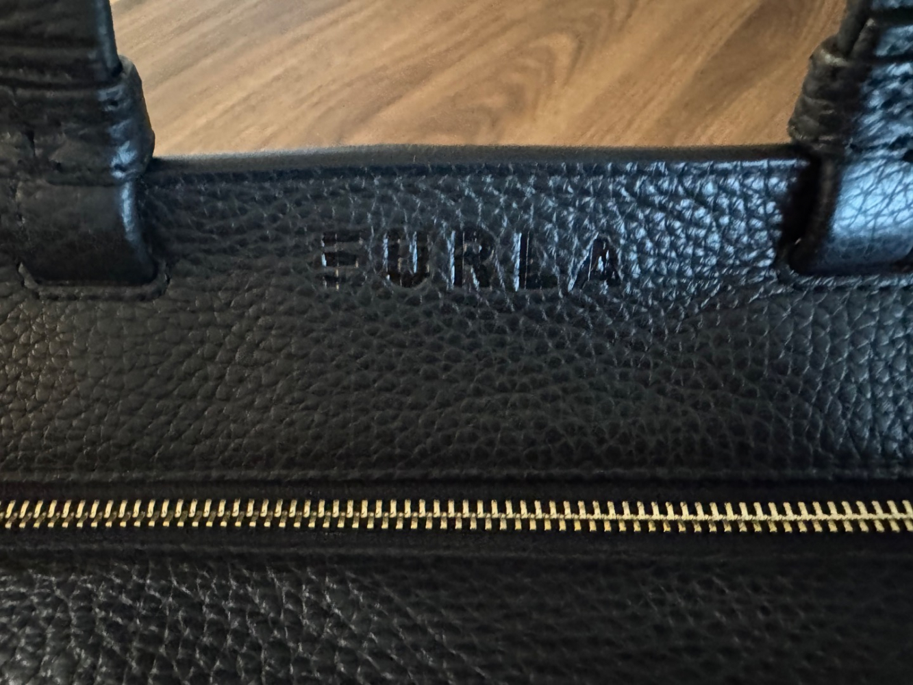 Furla Grand sac à main avec bandoulière réglable et amovible