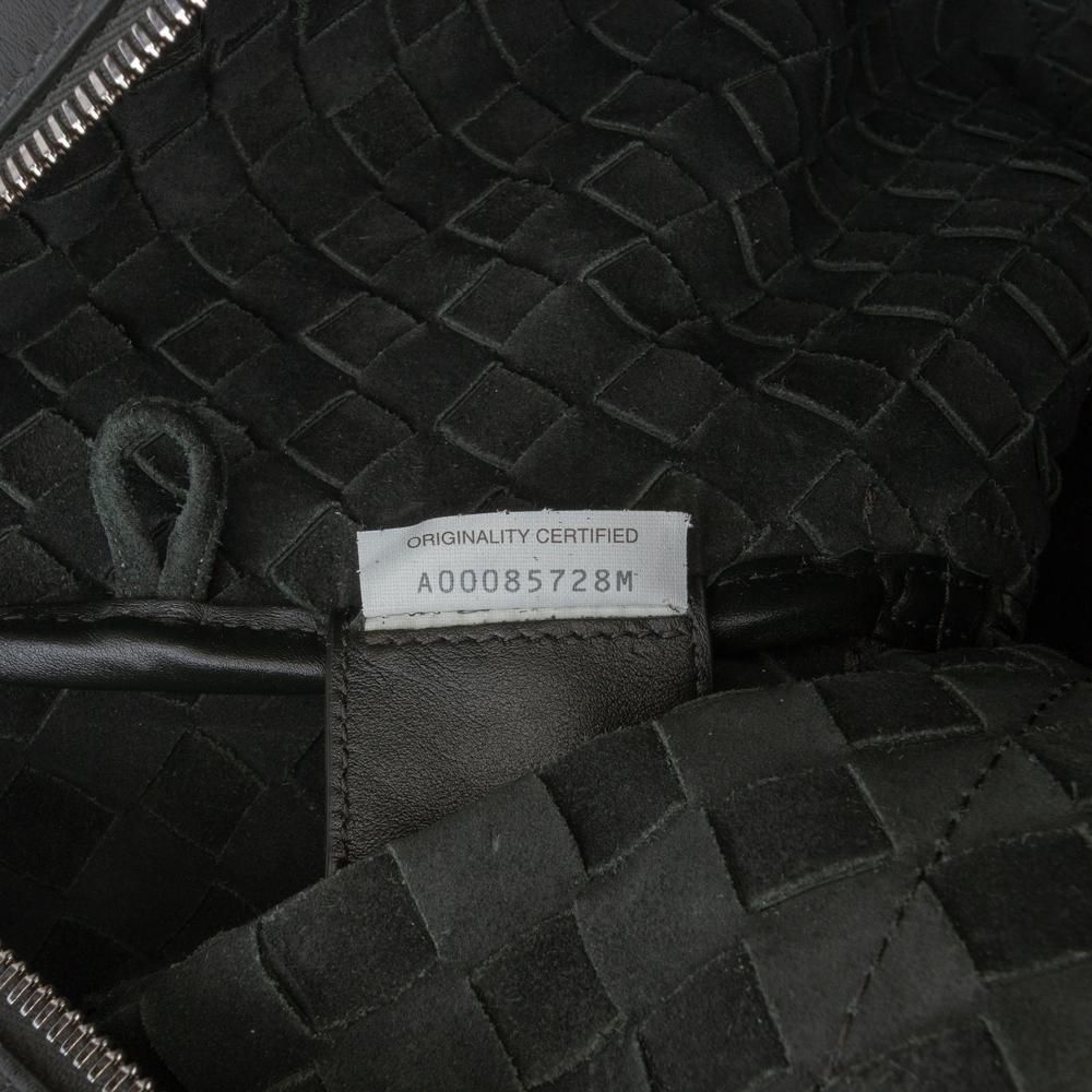Bottega Veneta AB Bottega Veneta Black Calf Leather Intrecciato Zip Tote Italy