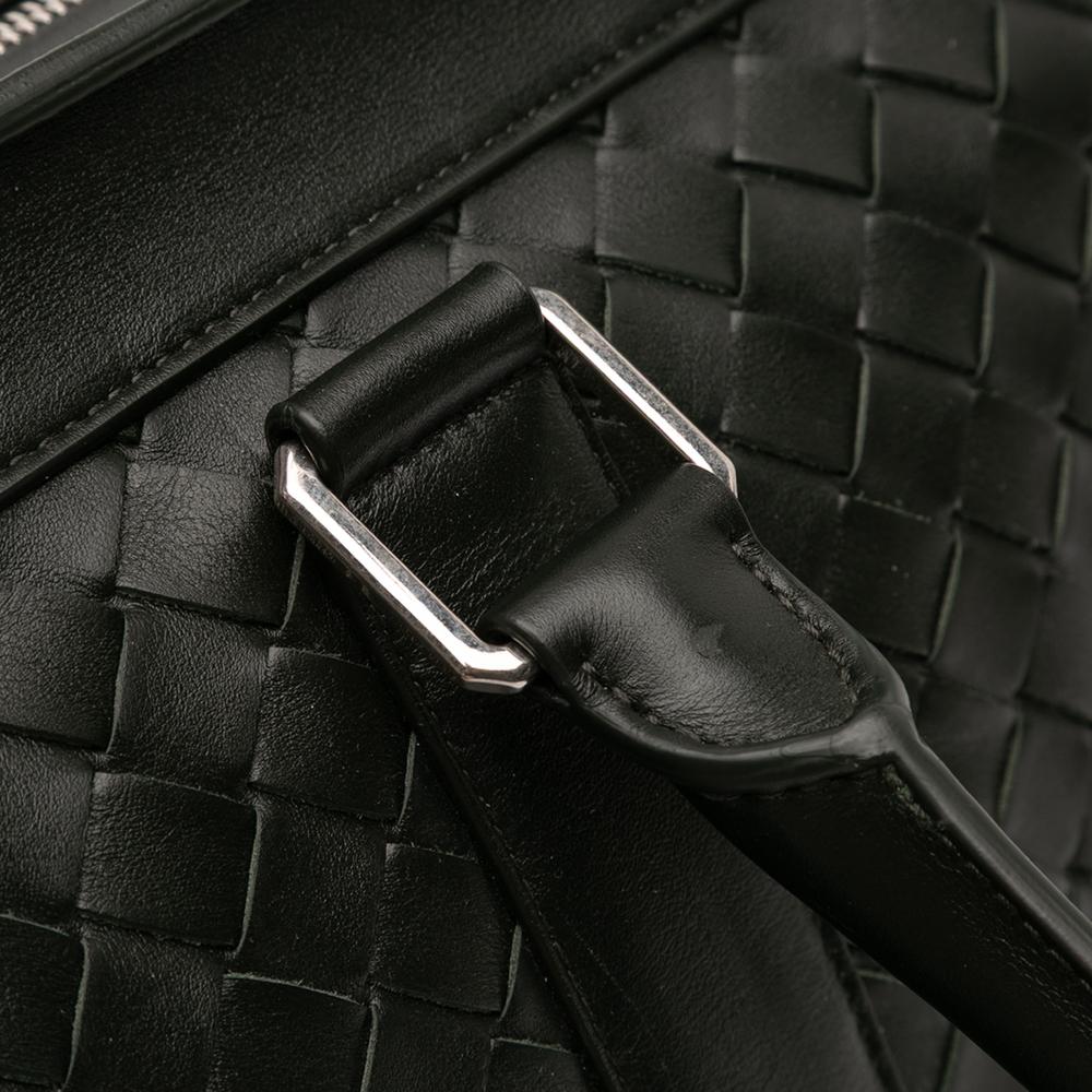 Bottega Veneta AB Bottega Veneta Black Calf Leather Intrecciato Zip Tote Italy