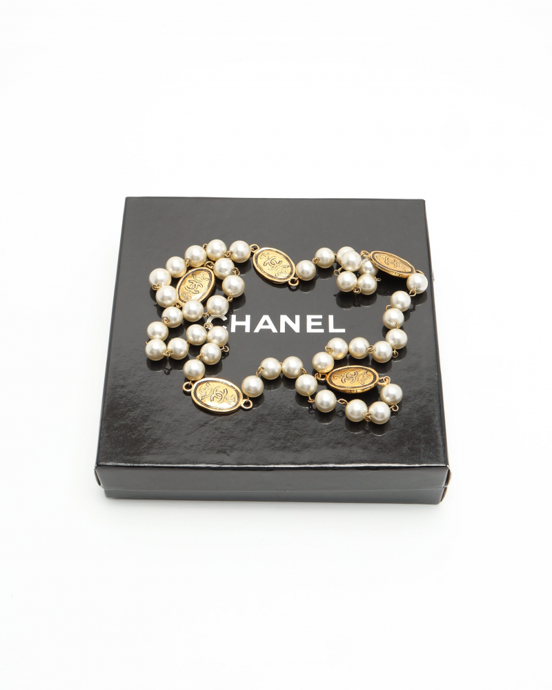Chanel Vintage Coco Mark Pearl Necklace