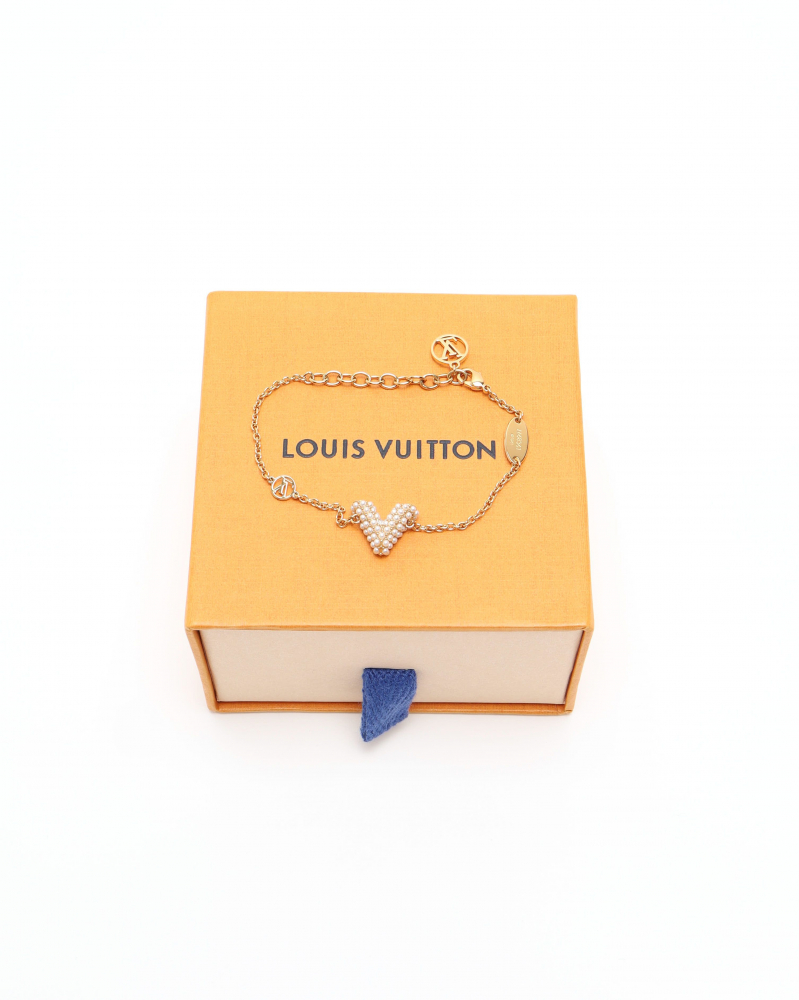 Louis Vuitton Essential V Pearl Bracelet