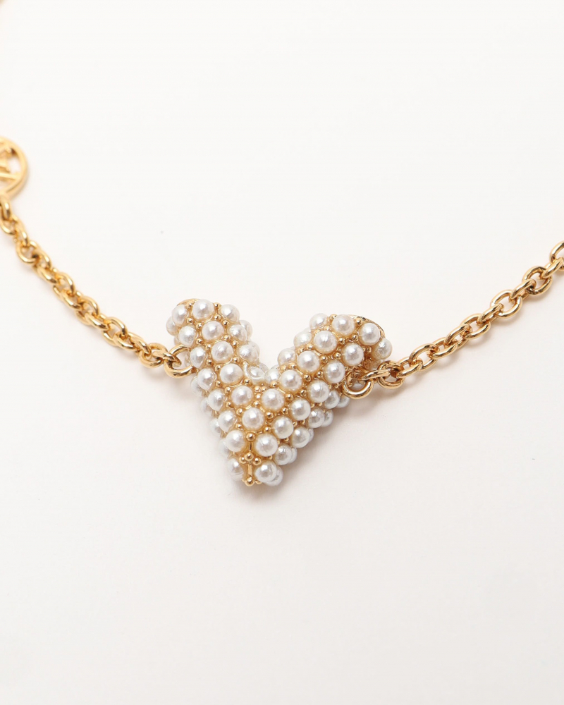 Louis Vuitton Essential V Pearl Bracelet