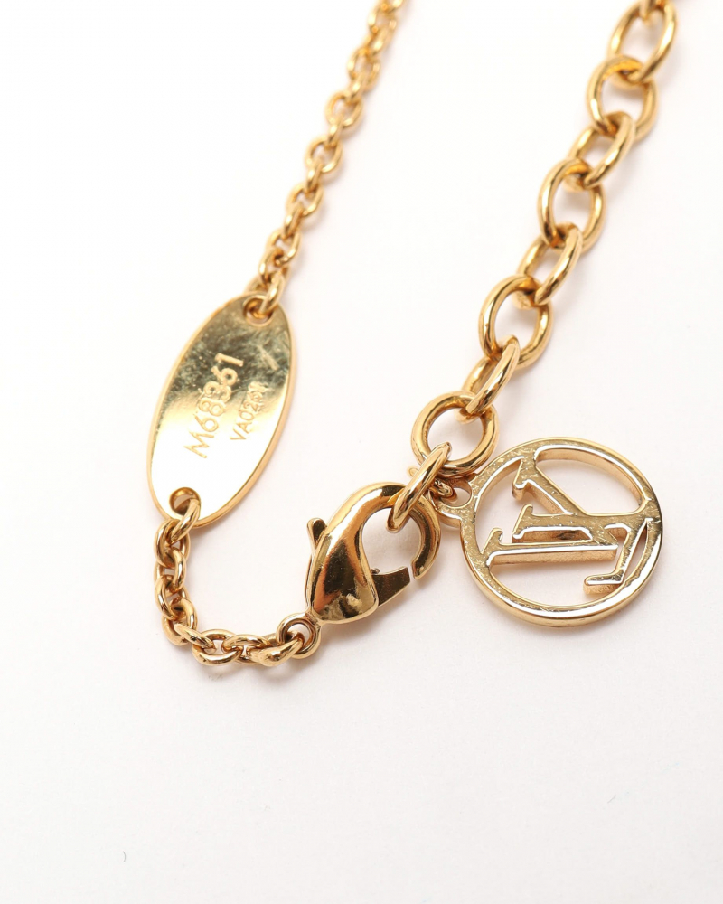 Louis Vuitton Essential V Pearl Bracelet