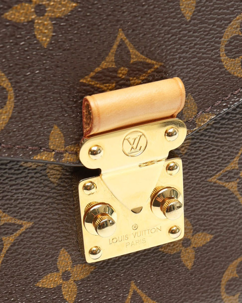 Louis Vuitton Monogram Pochette Metis Bag