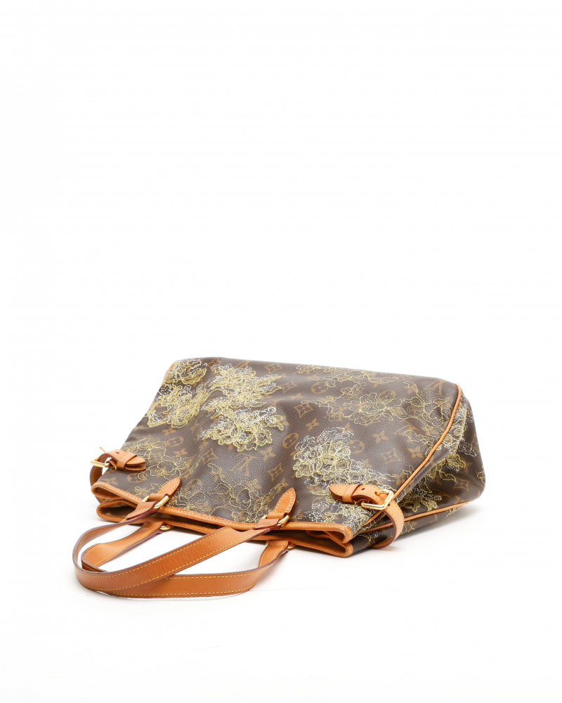 Louis Vuitton Limited Edition Gold Dentelle Batignolles Horizontal Bag