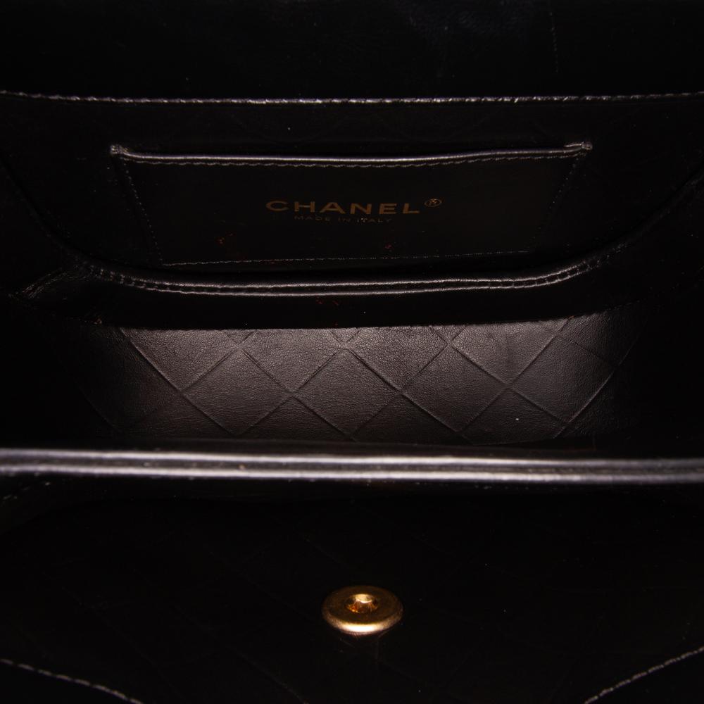 Chanel AB Chanel Black Calf Leather CC Quilted skin Round Moon Messenger Flap Italy