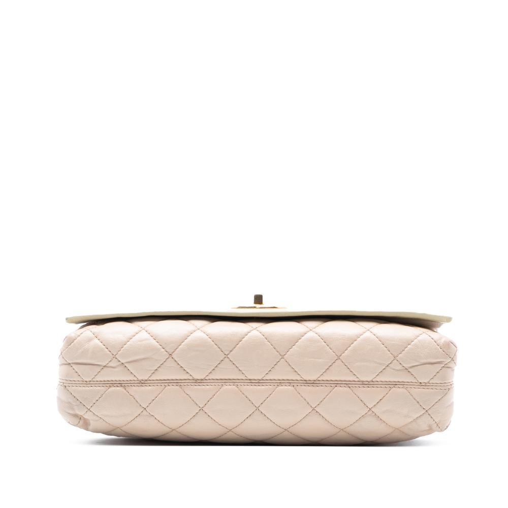 Chanel B Chanel White Ivory Calf Leather Medium Quilted skin Soft Elegance Flap Italy