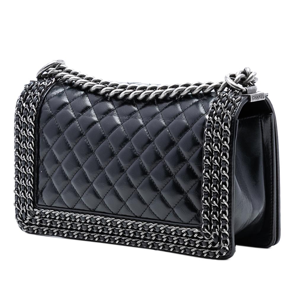 Chanel B Chanel Black Calf Leather Old Medium Quilted Glazed skin Chain Around Boy Flap Italy