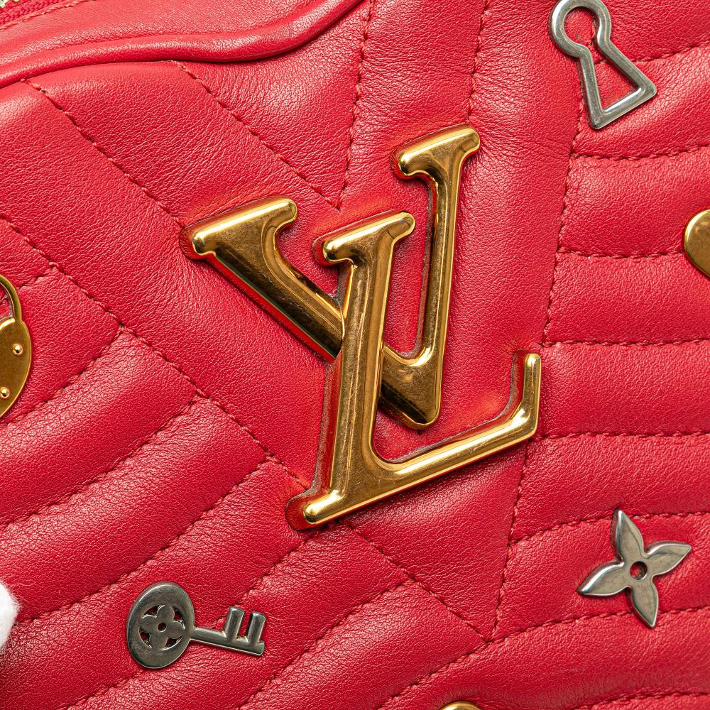 Louis Vuitton B Louis Vuitton Red Calf Leather skin Embellished New Wave Love Lock Crossbody Italy