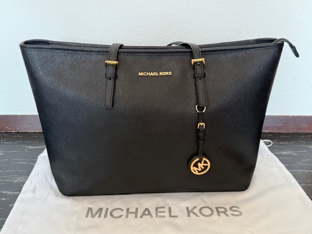 Michael Kors Jet Set Travel