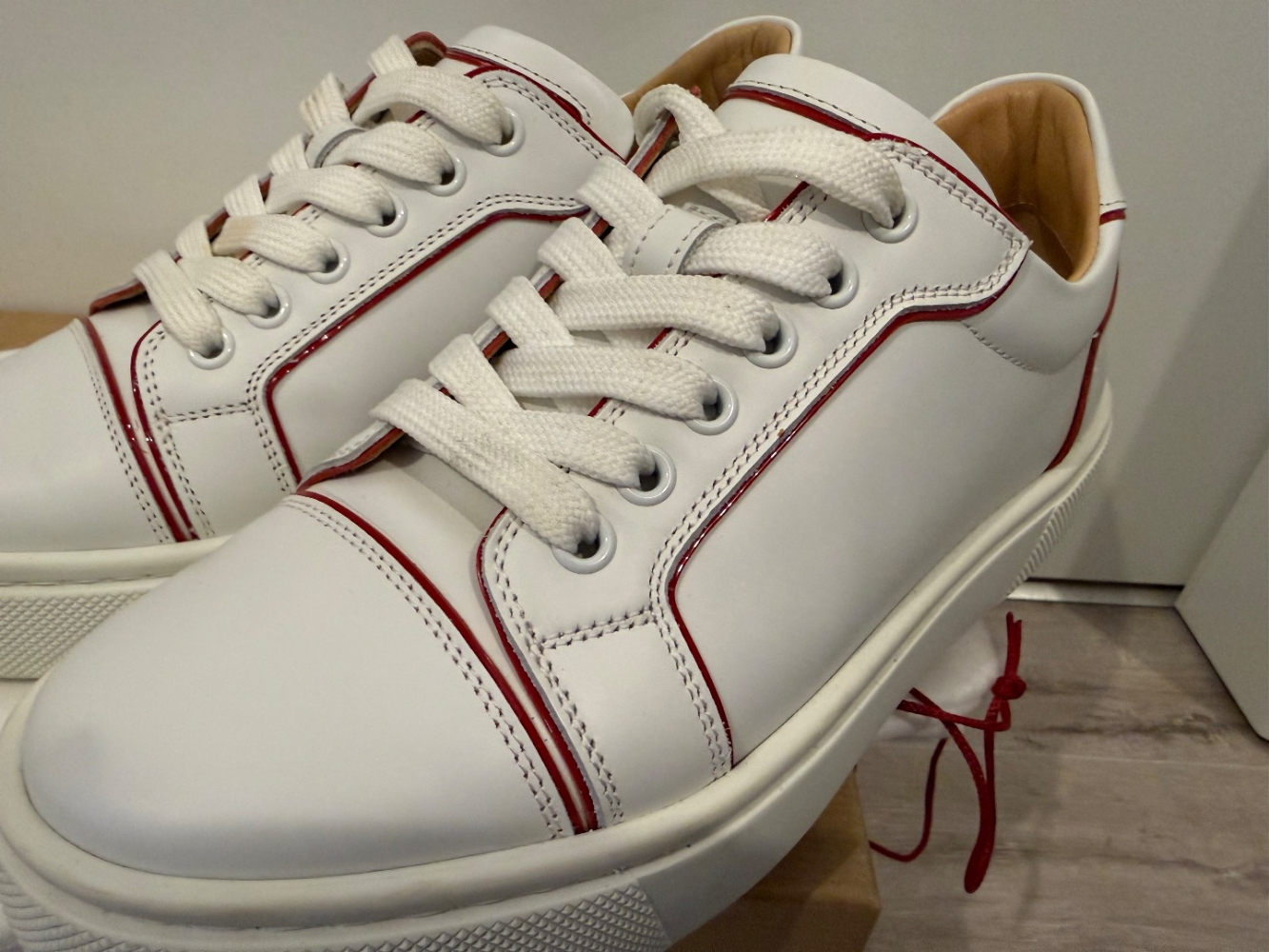 Christian Louboutin Baskets blanches