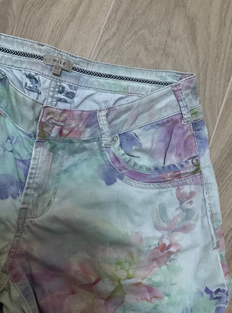 Nile Hose multicolor floral