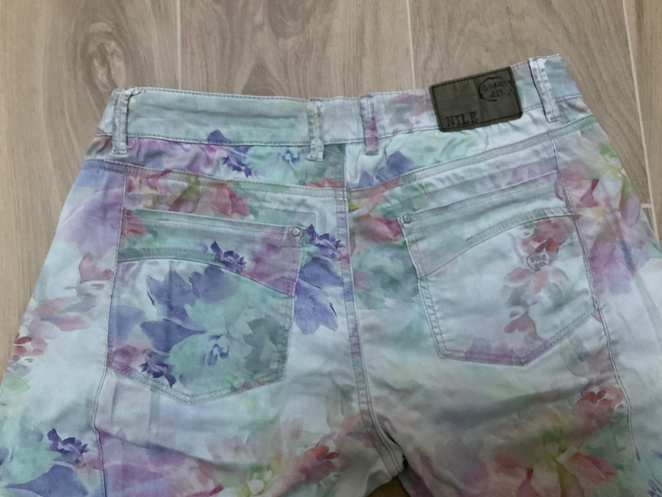 Nile Hose multicolor floral