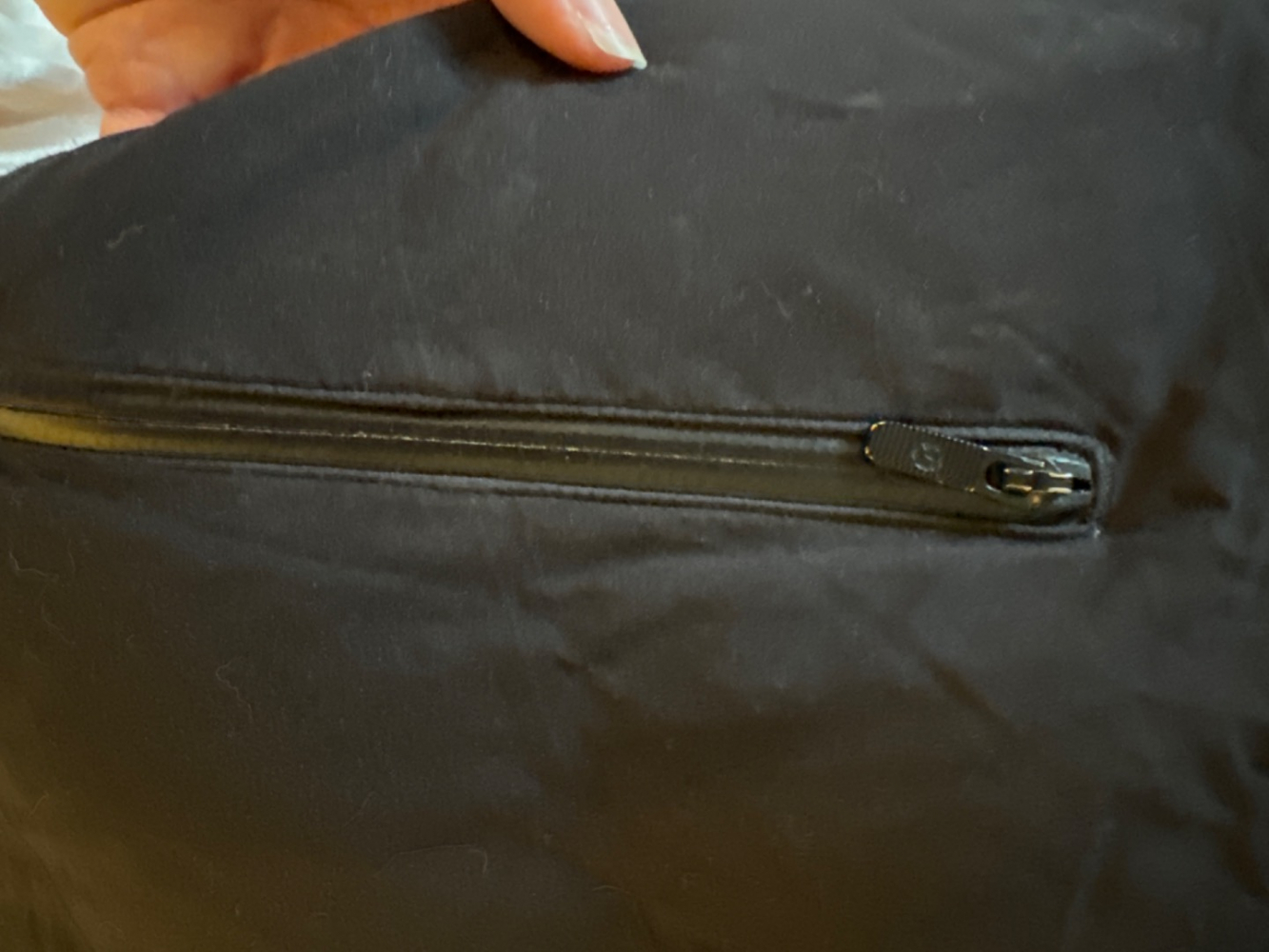 Lululemon Schwarzer Wintermantel