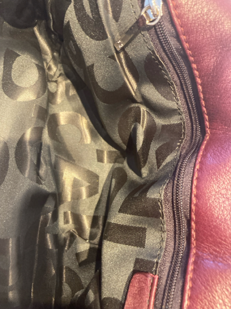 Purificacion Garcia Corps croisé