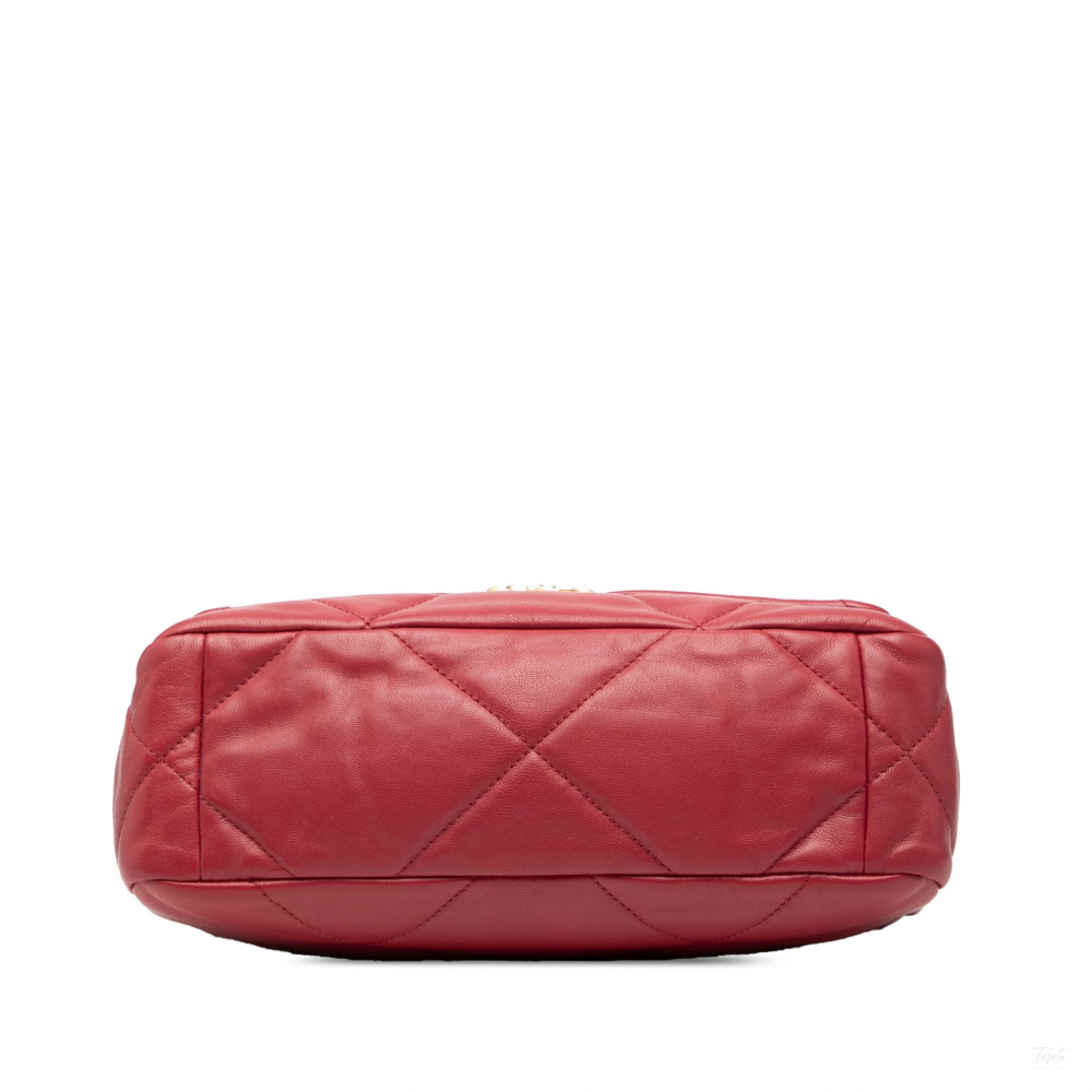 Chanel 19 Medium Lambskin Leather Matelassè Flap Handbag Red