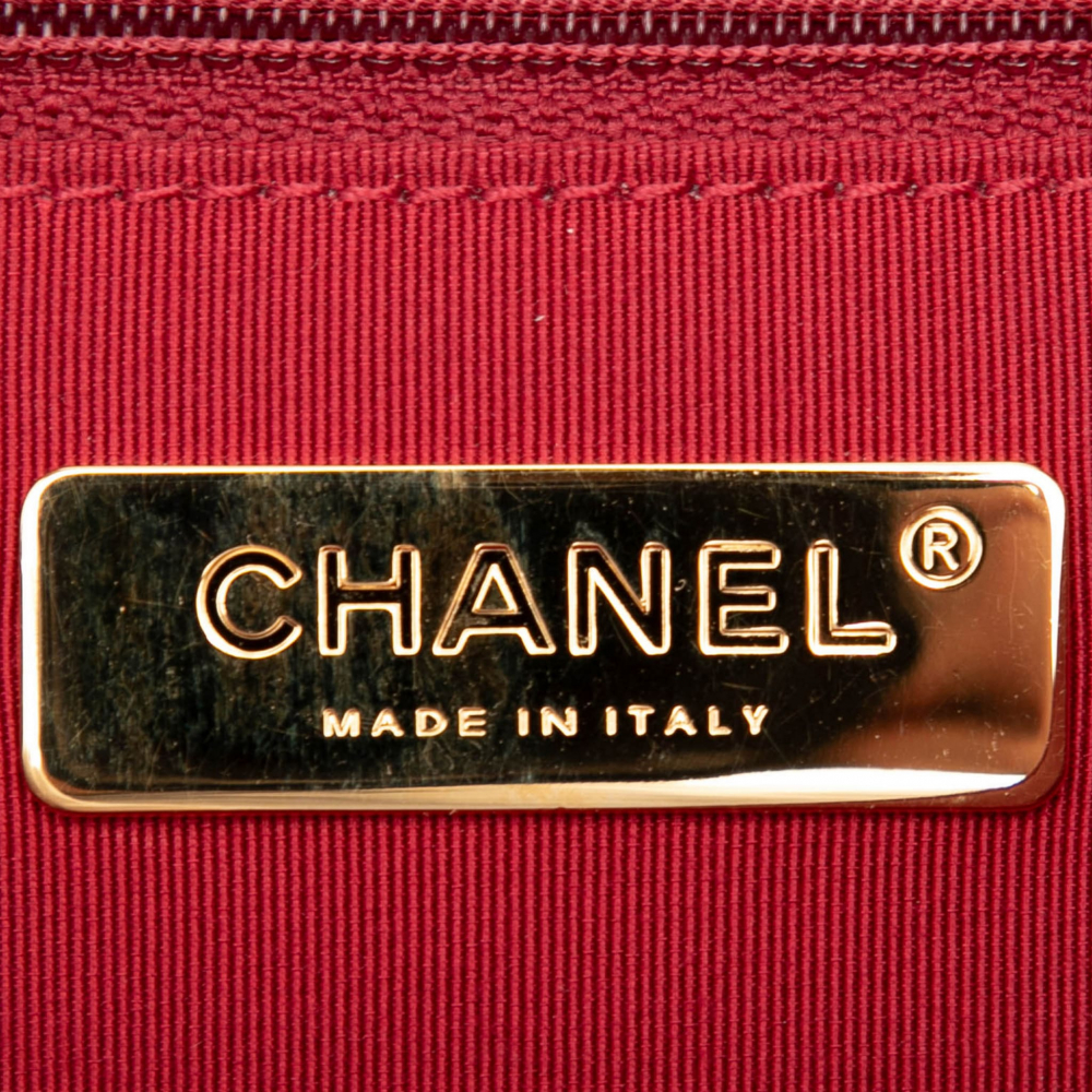 Chanel 19 Medium Lambskin Leather Matelassè Flap Handbag Red