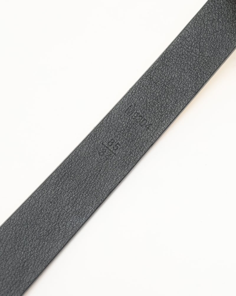 Louis Vuitton Essential V Belt, size 85