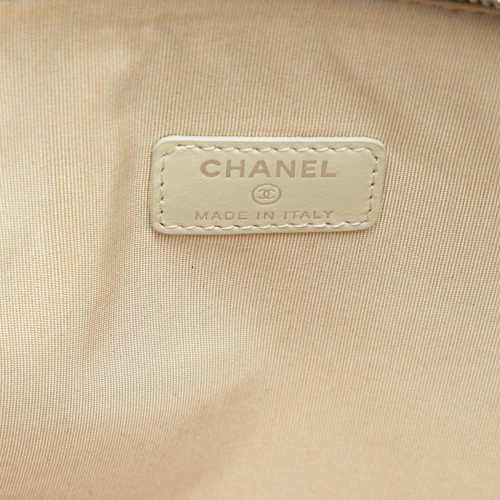 Chanel AB Chanel Gray Light Gray Tweed Fabric Large Deauville O Case Clutch Italy