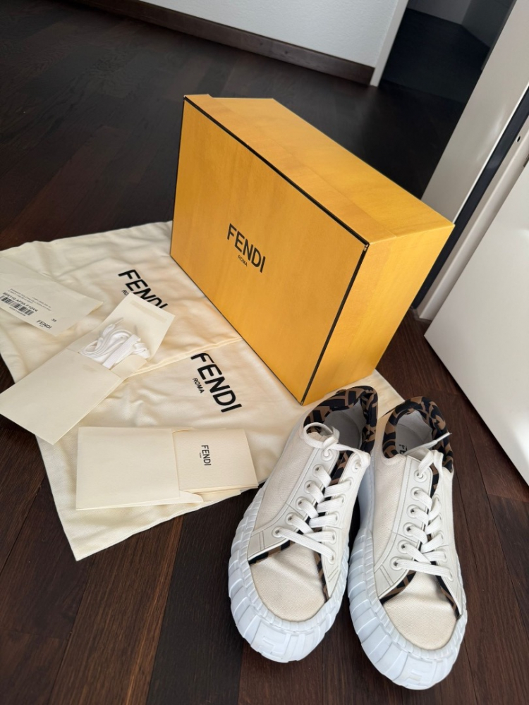 Fendi Force 8E8110 AF5A F1DV4