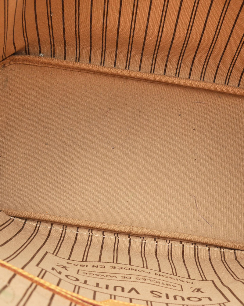 Louis Vuitton Monogram Neverfull MM Tote Bag