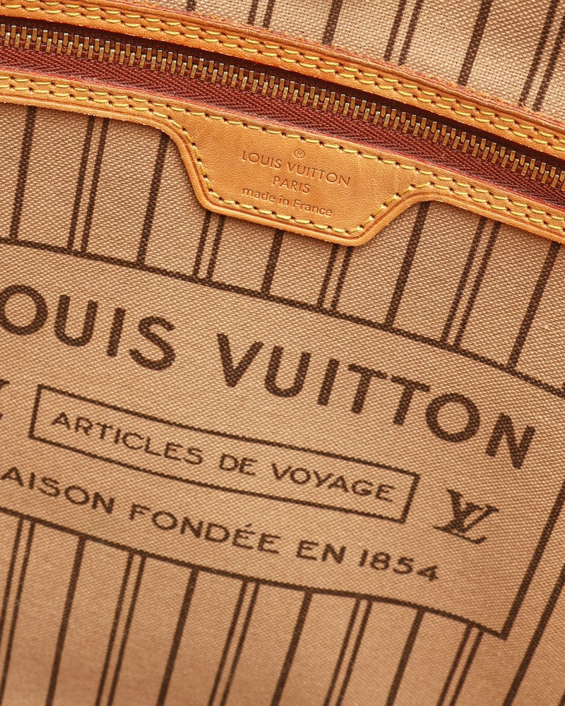 Louis Vuitton Monogram Neverfull MM Tote Bag