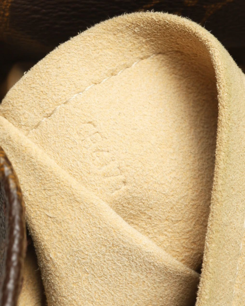 Louis Vuitton Monogram Artsy MM Bag