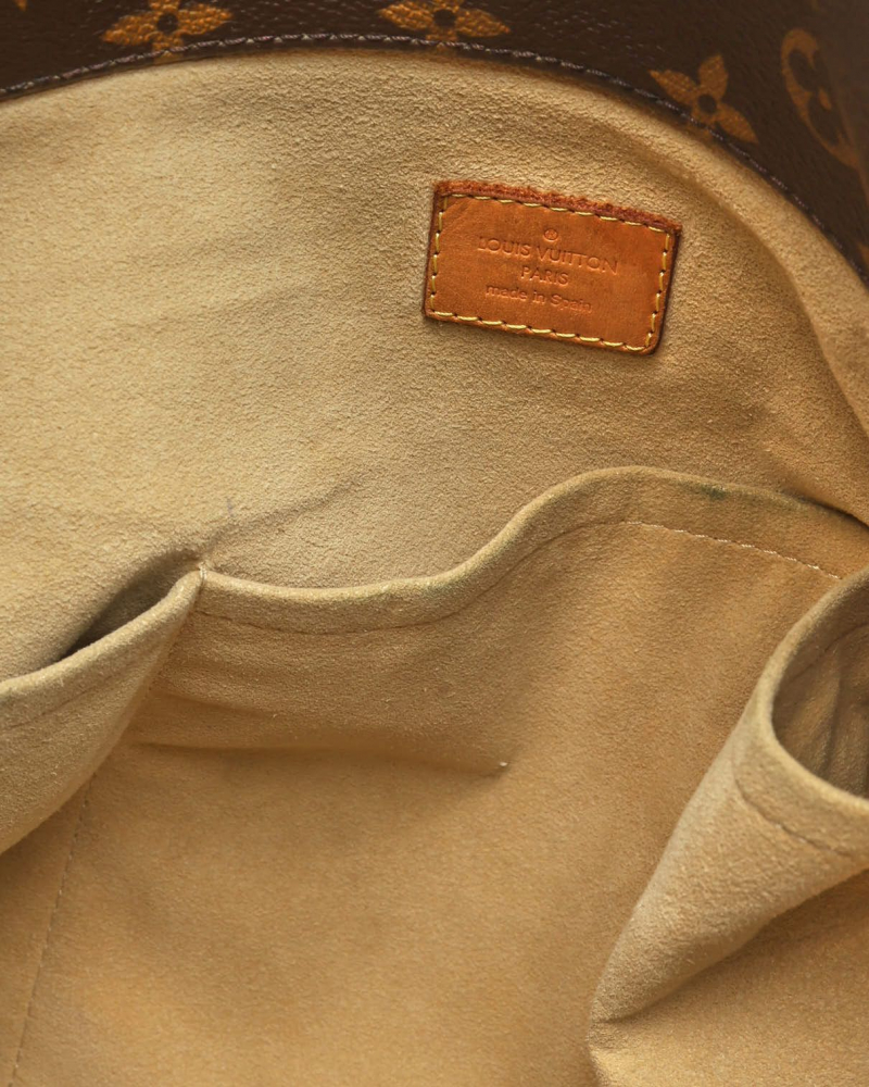 Louis Vuitton Monogram Artsy MM Bag