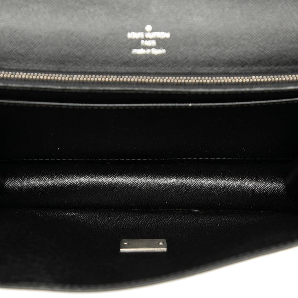 Louis Vuitton B Louis Vuitton Black Taiga Leather Leather Taiga Selenga Spain