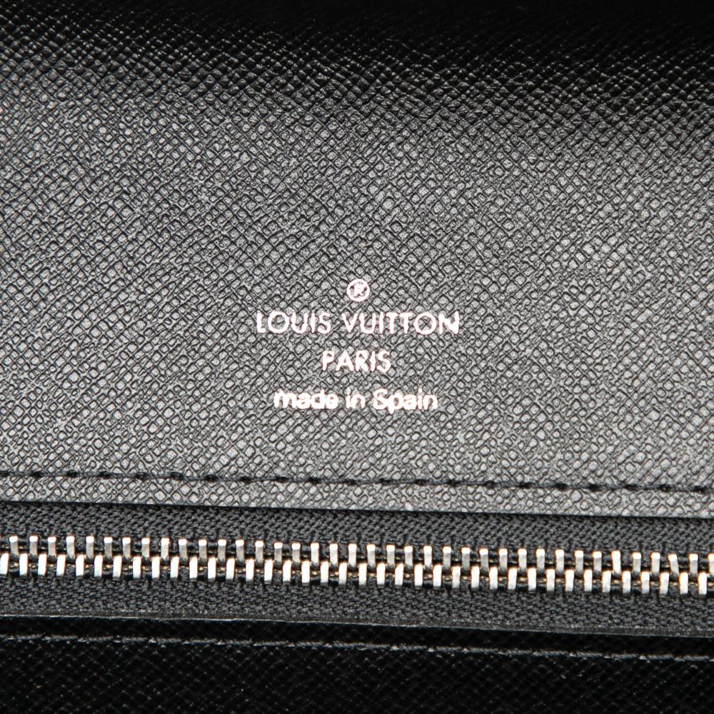 Louis Vuitton B Louis Vuitton Black Taiga Leather Leather Taiga Selenga Spain