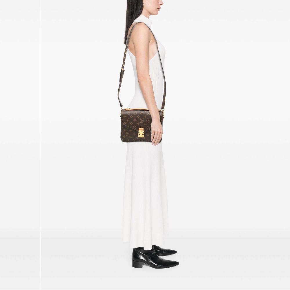 Louis Vuitton B Louis Vuitton Brown Monogram Canvas Fabric Monogram Pochette Metis Italy