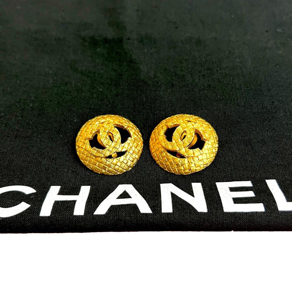 Chanel AB Chanel Gold Gold Plated Metal CC Tweed Effect Earrings France