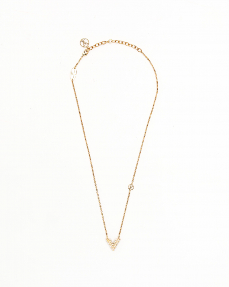 Louis Vuitton Essential V Pearl Necklace