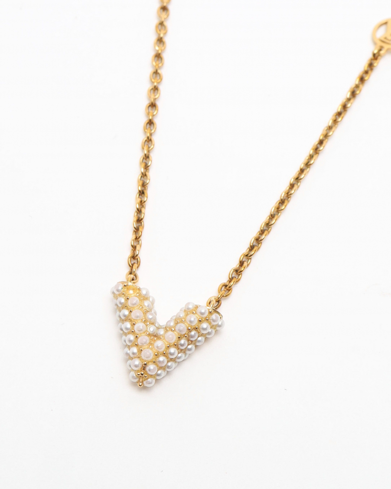 Louis Vuitton Essential V Pearl Necklace