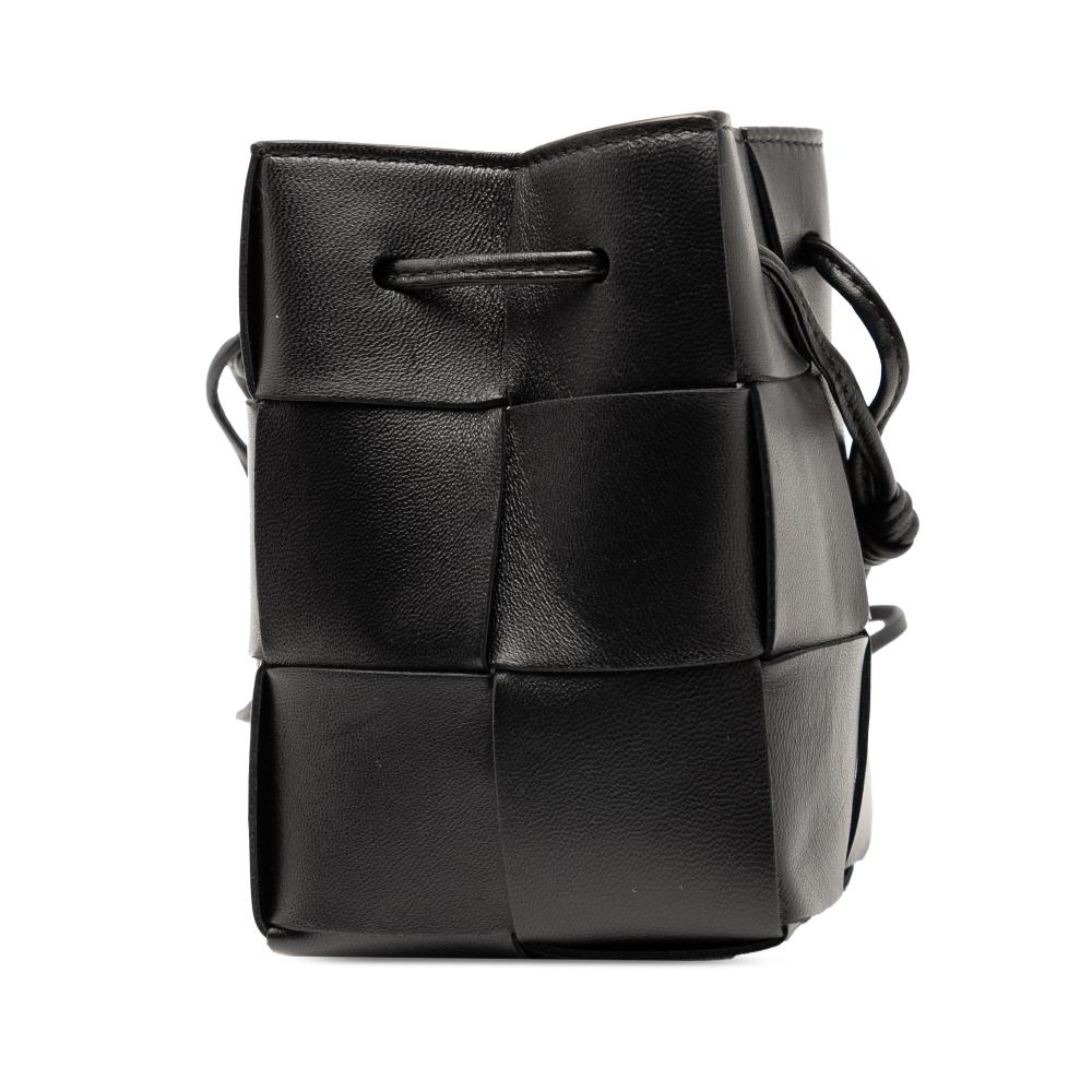 Bottega Veneta AB Bottega Veneta Black Nappa Leather Leather Mini Nappa Maxi Intrecciato Cassette Bucket Bag Italy