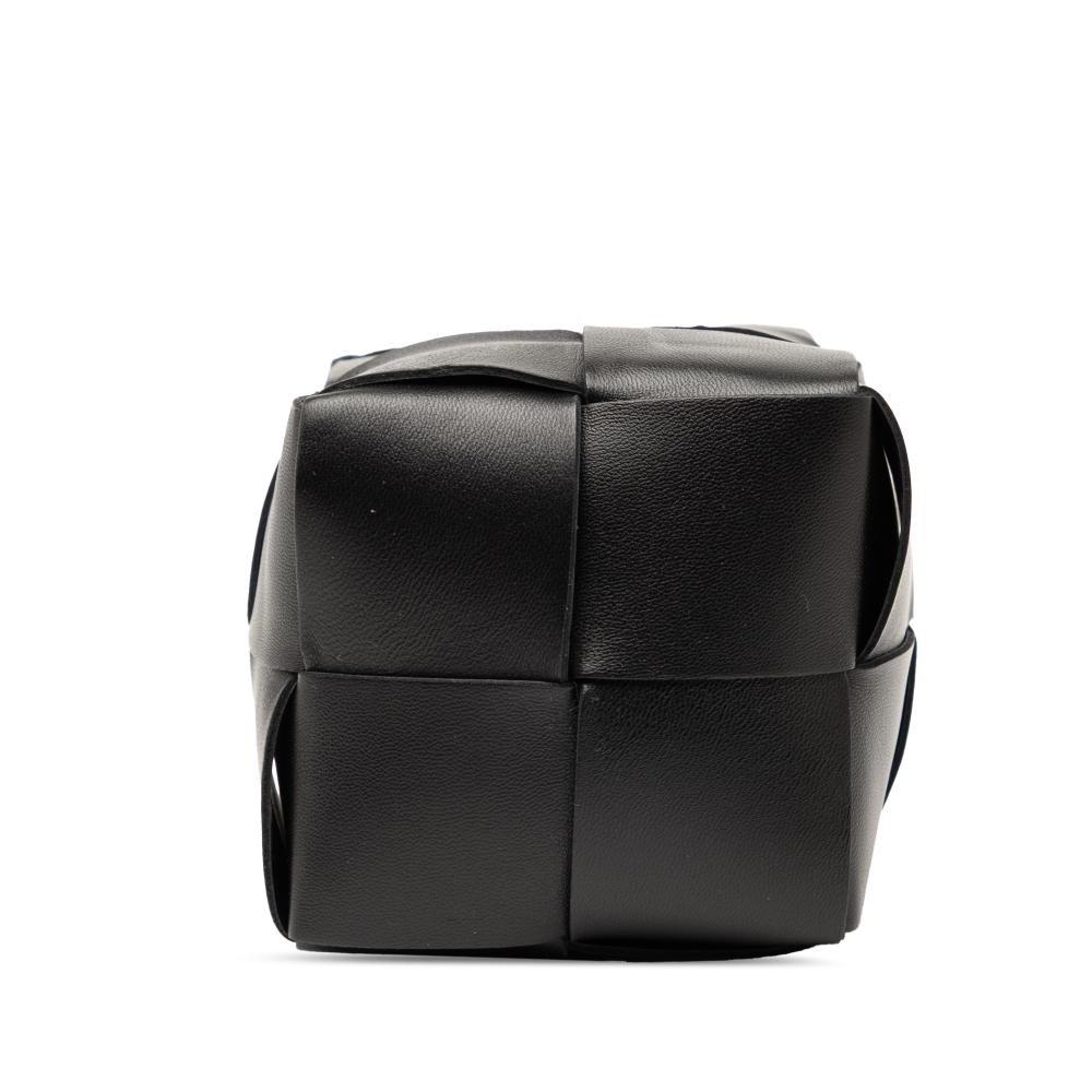 Bottega Veneta AB Bottega Veneta Black Nappa Leather Leather Mini Nappa Maxi Intrecciato Cassette Bucket Bag Italy