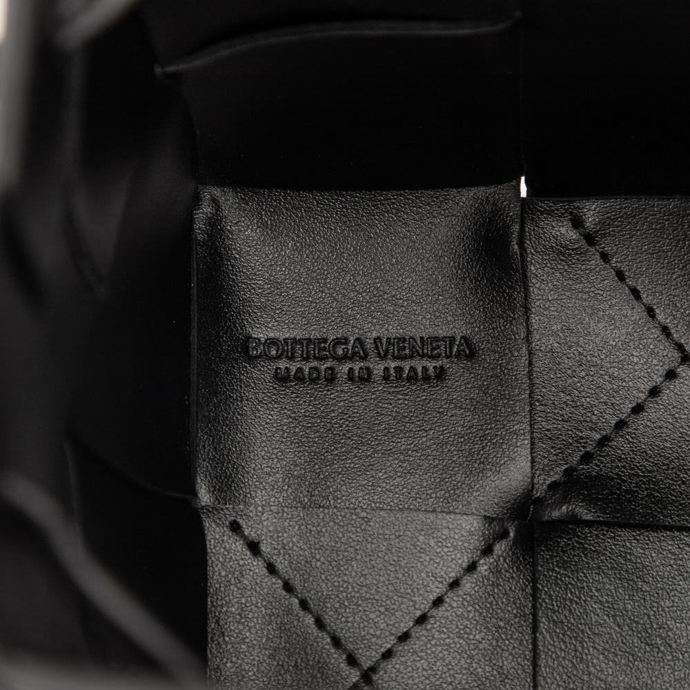 Bottega Veneta AB Bottega Veneta Black Nappa Leather Leather Mini Nappa Maxi Intrecciato Cassette Bucket Bag Italy