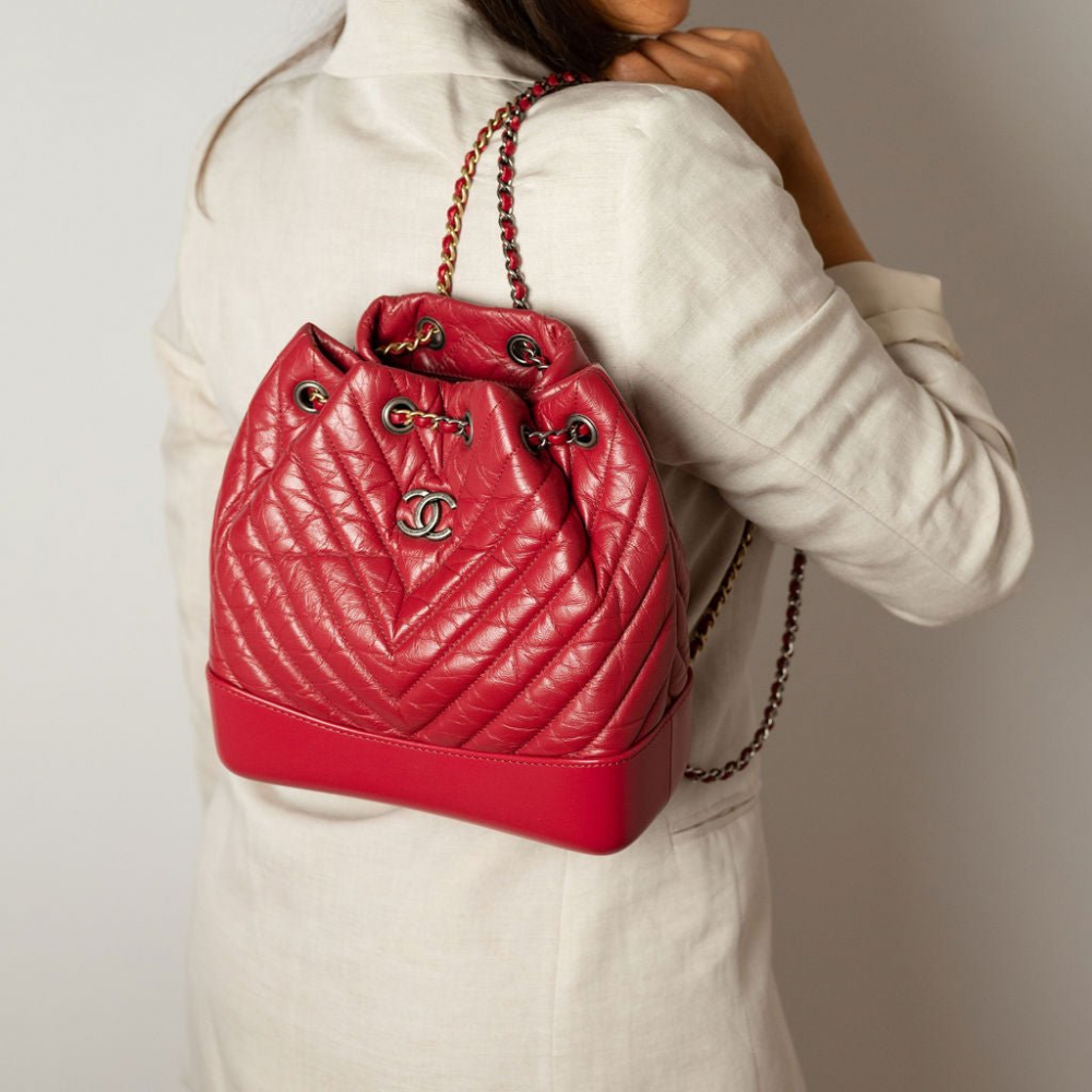 Chanel Gabrielle Matelassè Distressed Calfskin Leather 2-Ways Bucket Backpack Cherry Red