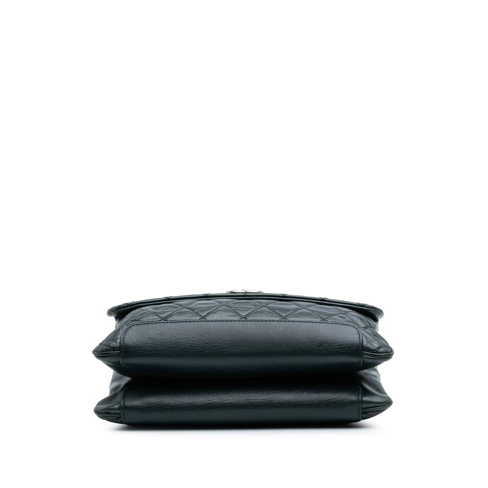 Chanel B Chanel Green Dark Green Calf Leather Quilted Aged skin Logo Accordion Flap Italy