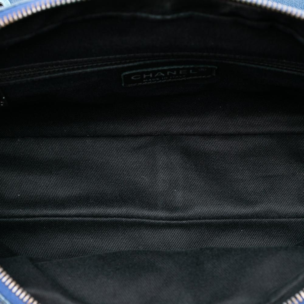 Chanel B Chanel Blue Dark Blue Caviar Leather Leather Jumbo Quilted Iridescent Caviar Easy Flap Italy