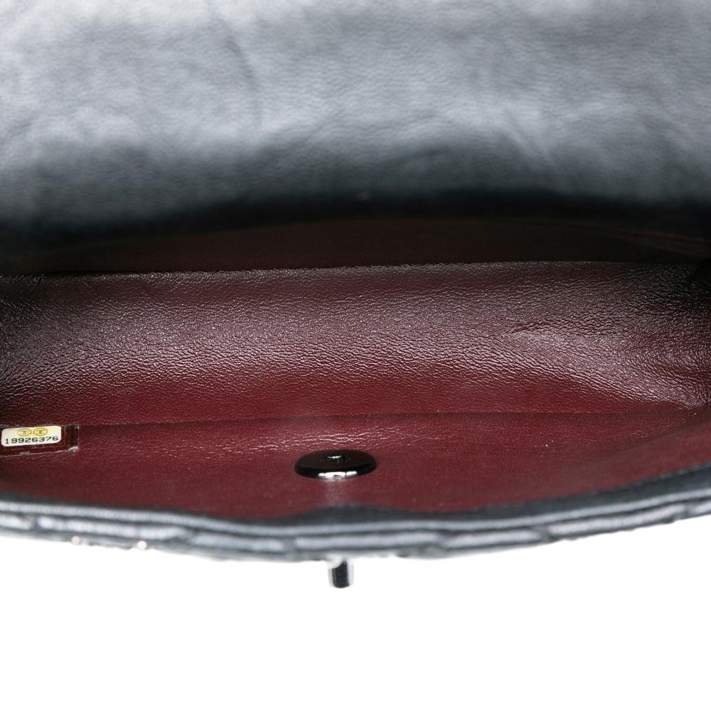 Chanel AB Chanel Black Calf Leather Small Quilted Distressed skin Studded Metal Beauty Flap Italy