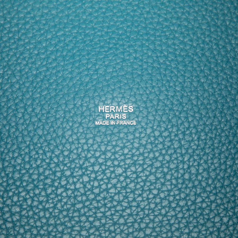 Hermès AB Hermès Blue Peacock Calf Leather Clemence Picotin Lock 22 France