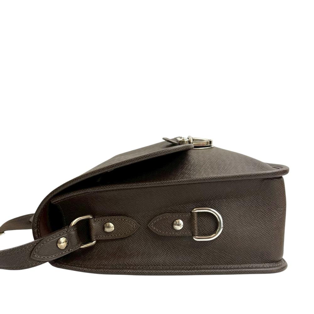 Louis Vuitton AB Louis Vuitton Brown Dark Brown Taiga Leather Leather Taiga Alexei Messenger France